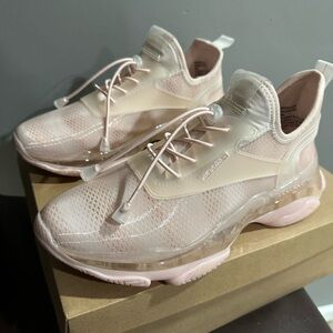 Steve Madden Pink Sneakers with Chunky Silhouette